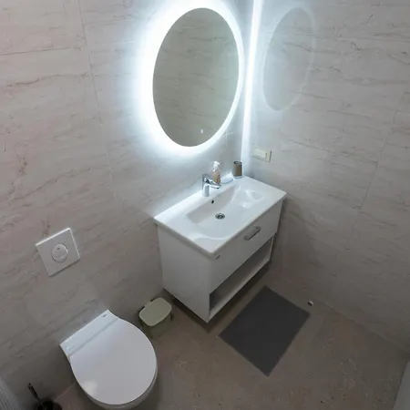 Amazing In With Heated Swimming Pool *